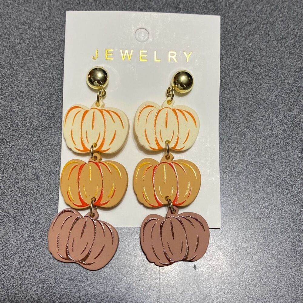 NWT Fall wooden‎ pumpkin dangle earrings thanksgiving Halloween